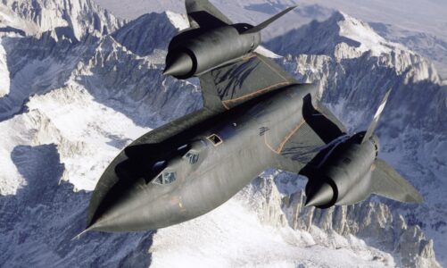 The SR -71 Blackbird: An Engineering Headache of Supersonic Speed